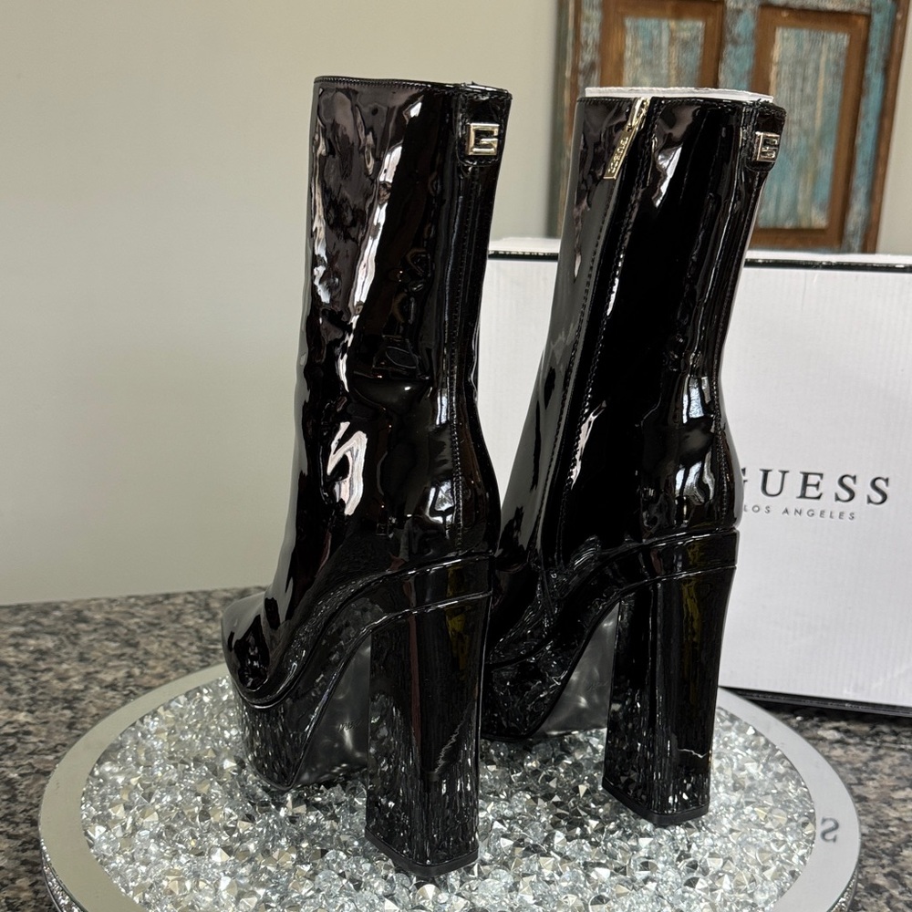 GUESS Black Patent Platform Ankle Boots NEW - Picture 9 of 17
